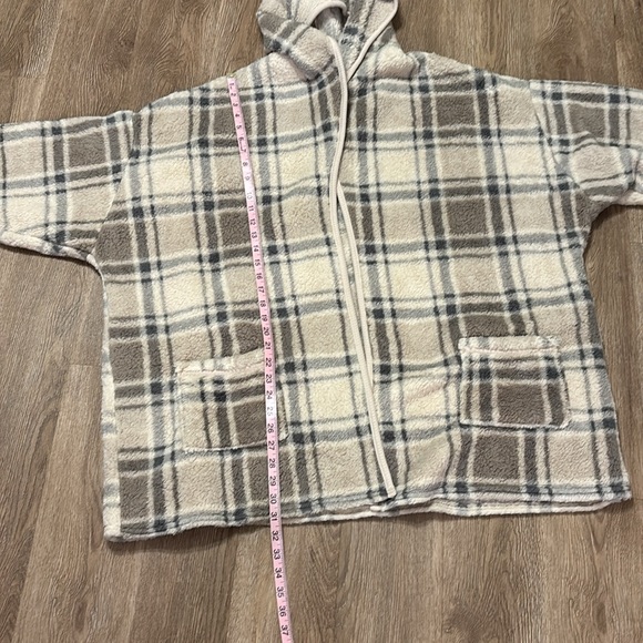 Koolaburra by UGG Wrap. Size 3X. - Picture 7 of 7